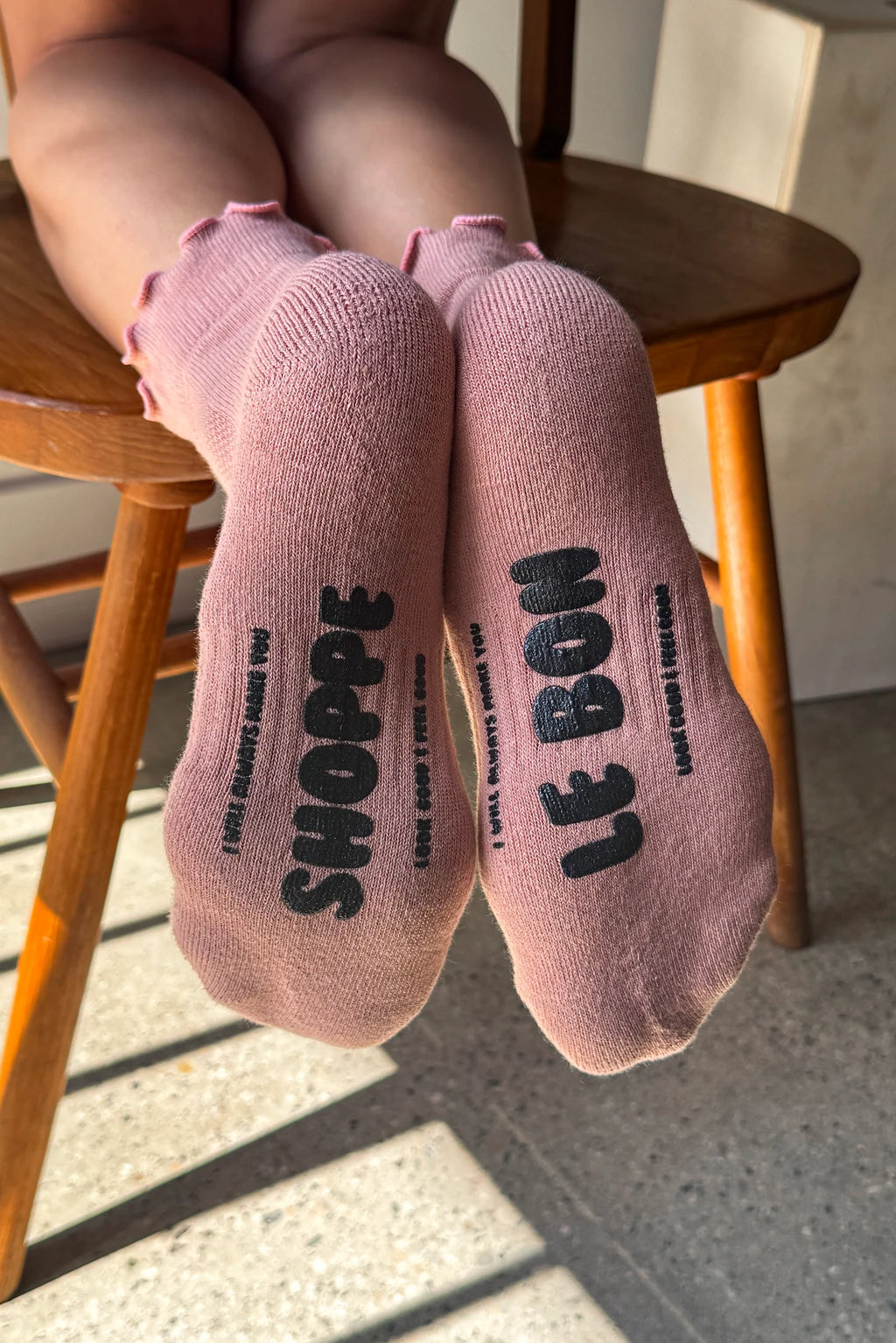 Le Bon Shoppe Ruffled Hugger Crew Socks Vintage Pink/Black
